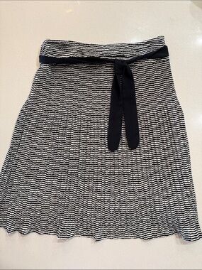 NWT Antonio Melani Women’s Navy and White Striped Knit Skirt with Waist Tie Size
